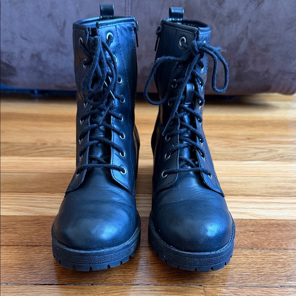 Madden Girl Eloisee Black Combat Boots Size 9.5